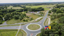 Atrakcyjna działka budowlana z usługami Łaz